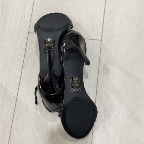 LuLu’s black strappy heels 8 - Picture 4 of 4